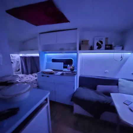 Caravane Janis On The Kemping *