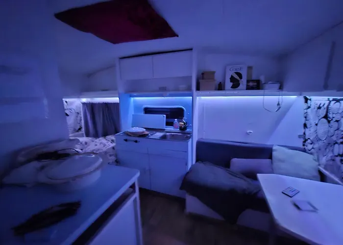 Caravane Janis On The Camping *